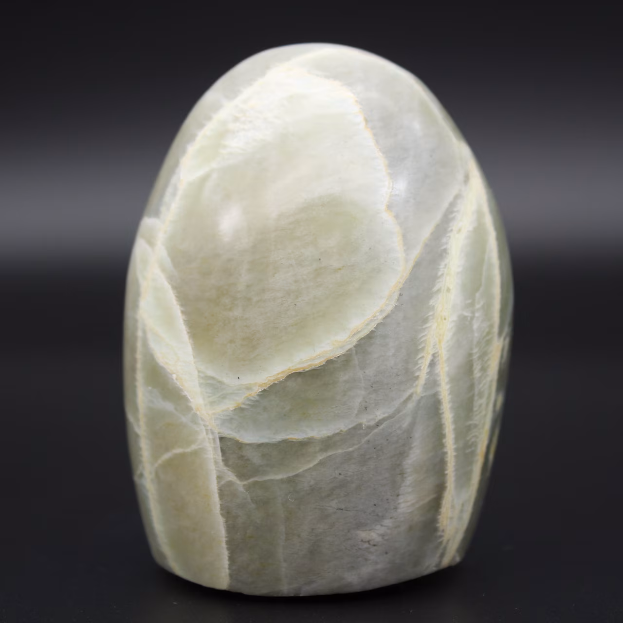 Block to lay in garnierite