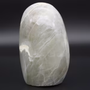 Polished garnierite stone