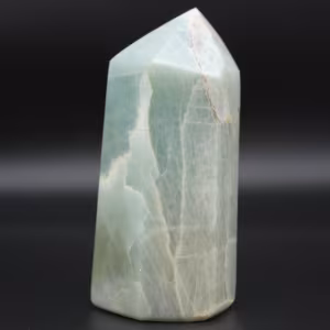 Garnierite prism