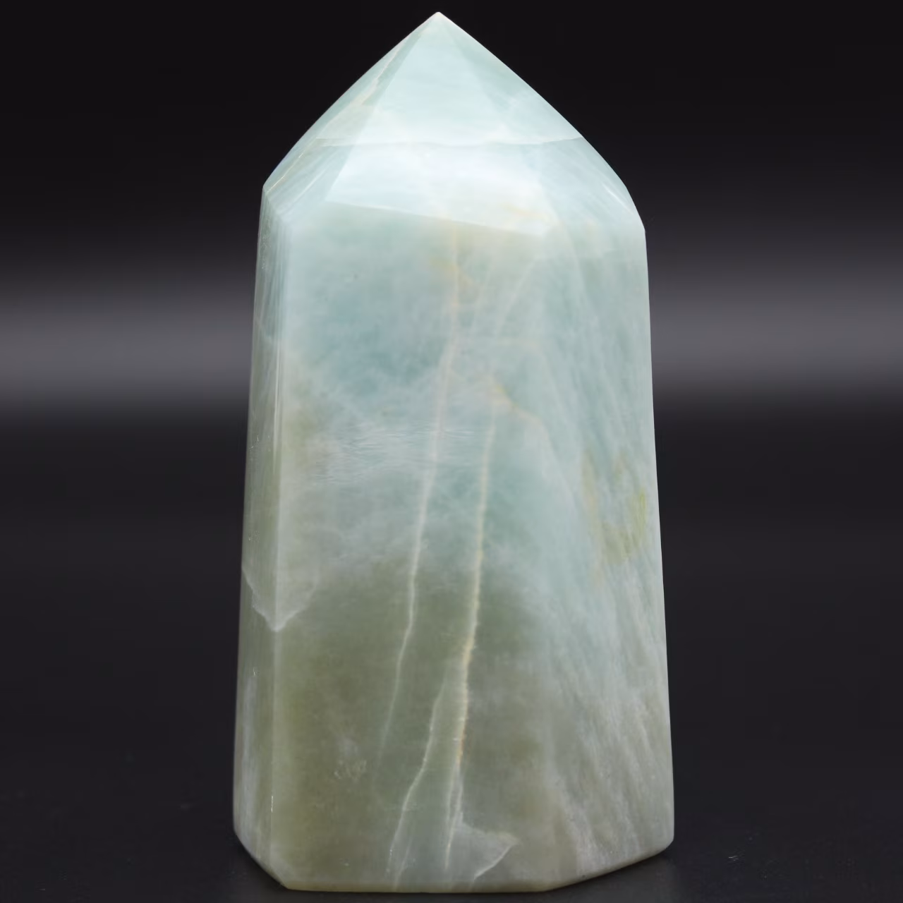 Garnierite prism