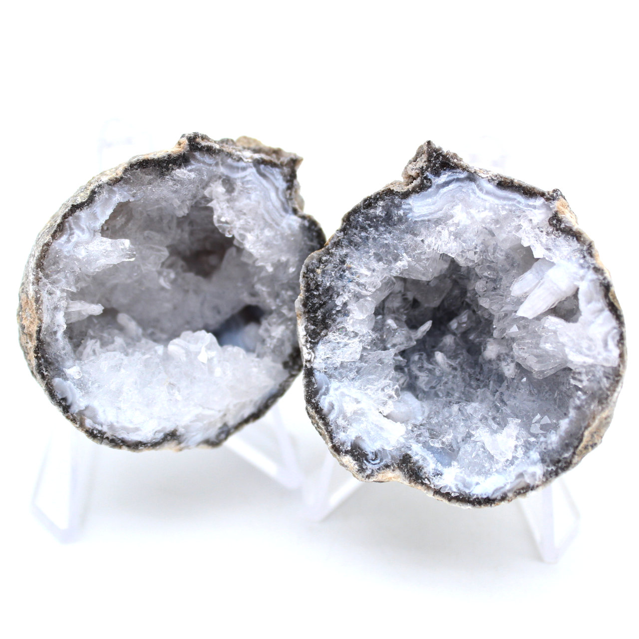 Whole coconut agate geode