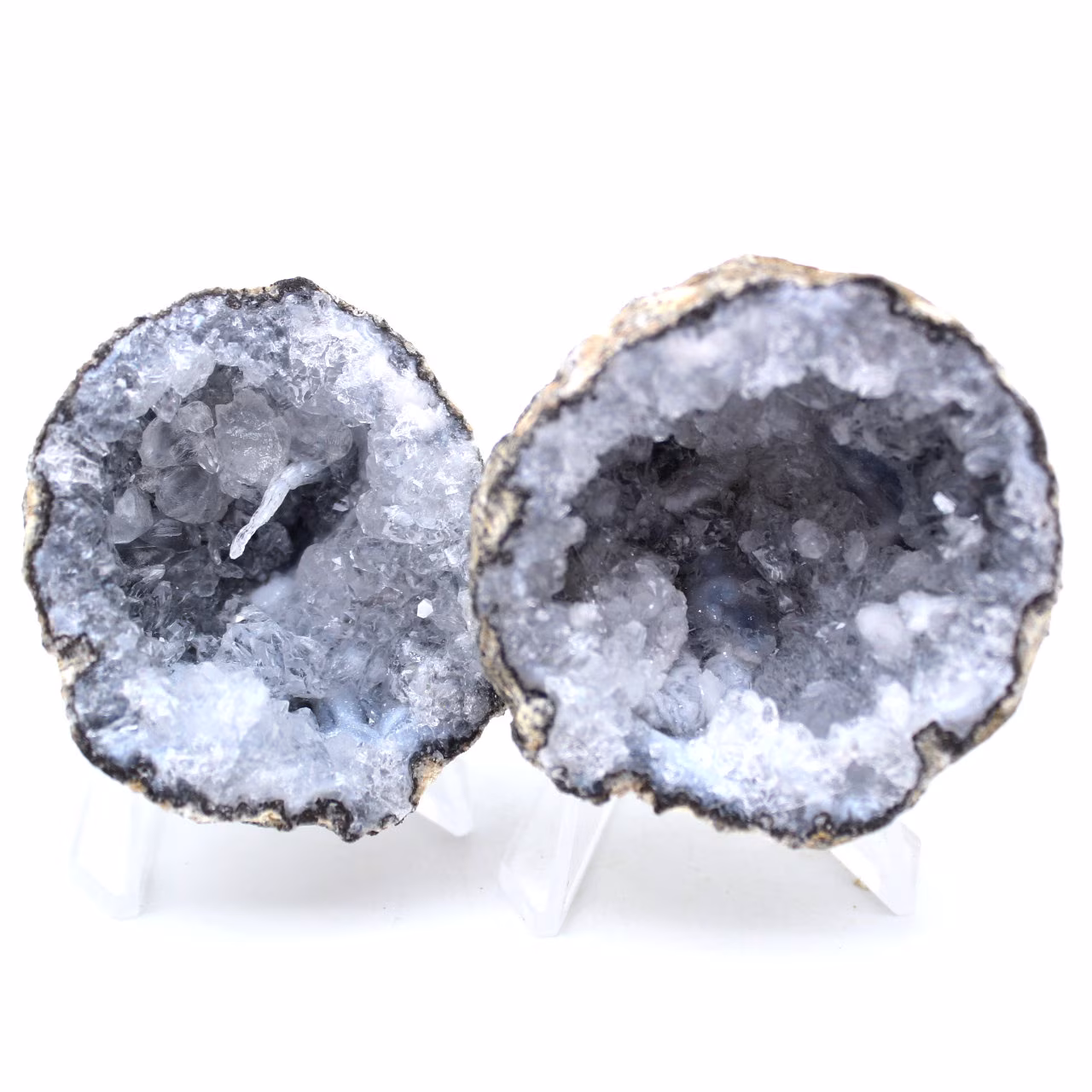Whole coconut agate geode