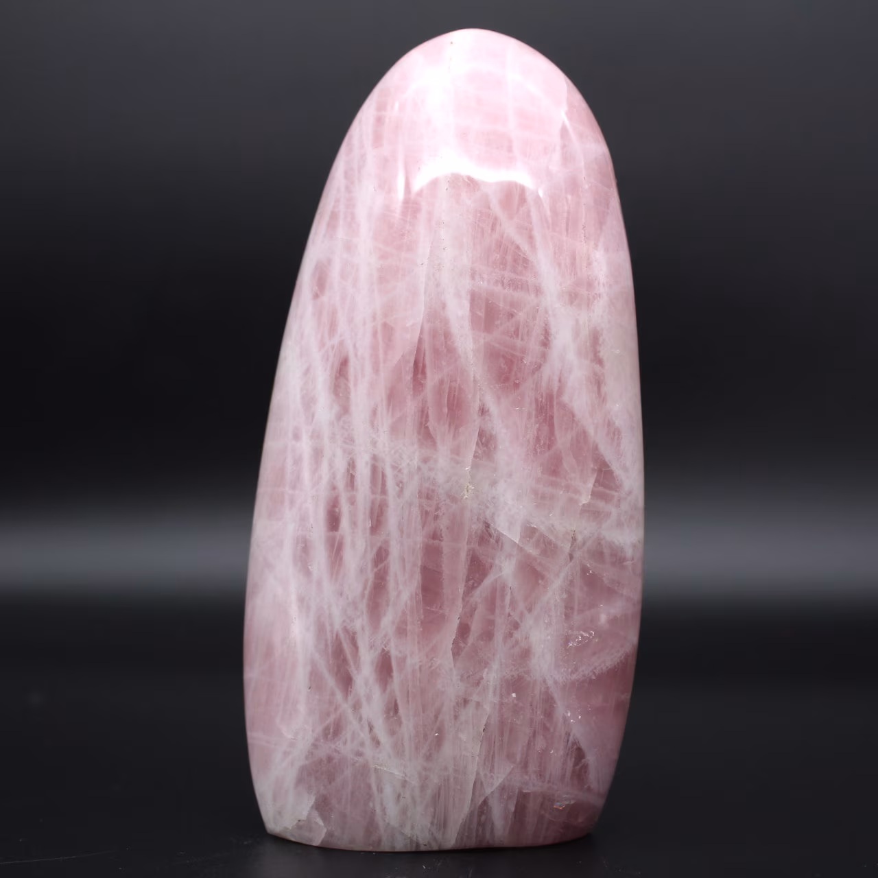 Rose quartz for ornament