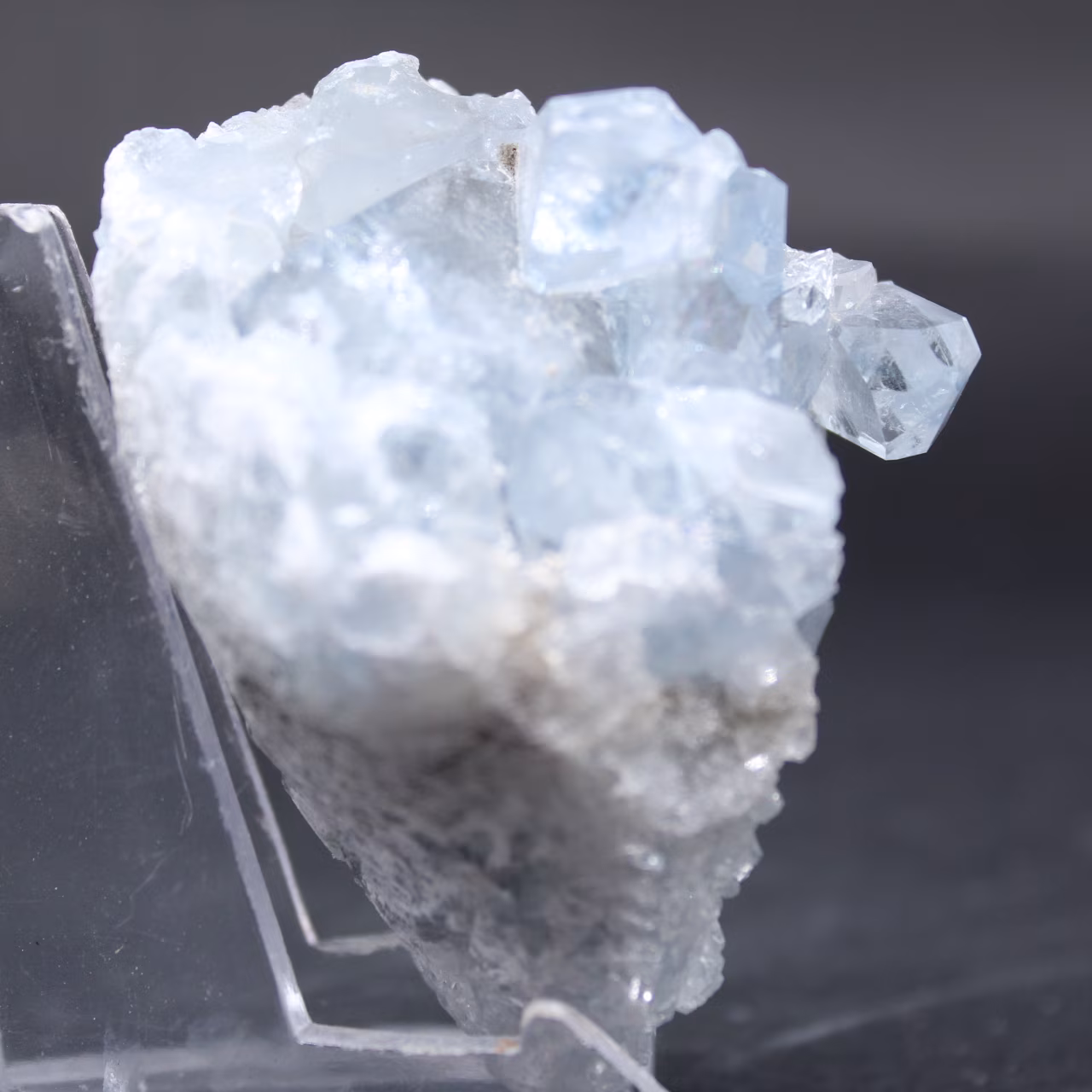 Collection natural celestite