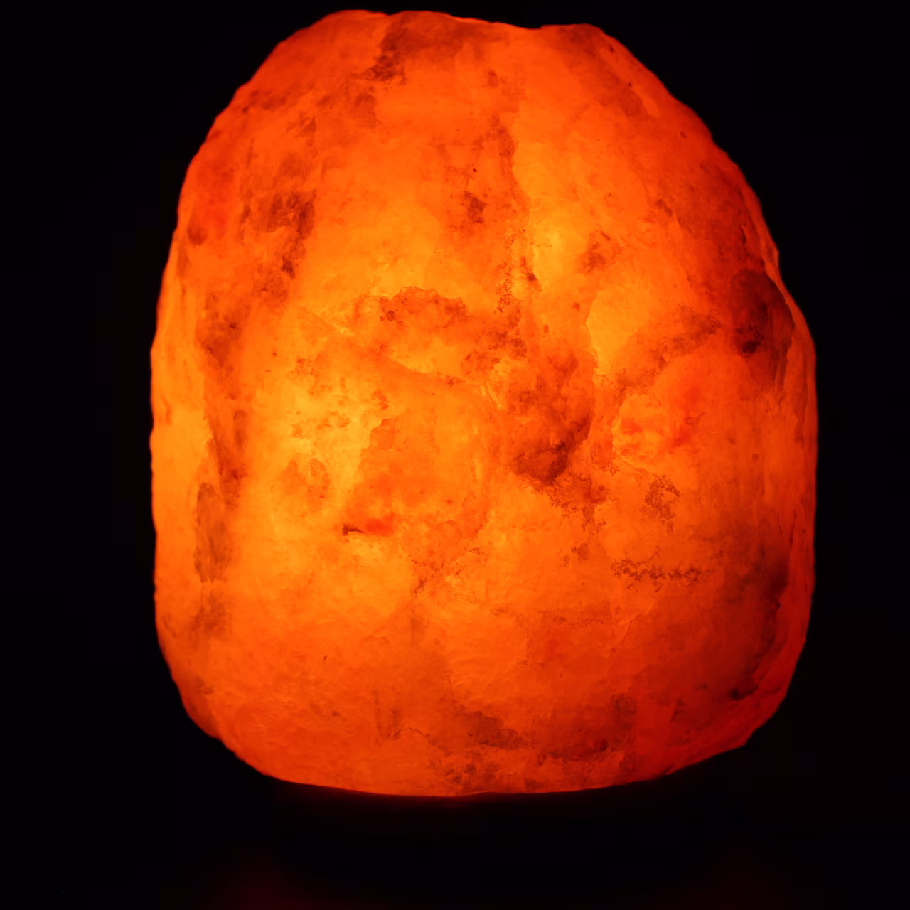 Pakistan pink salt lamp