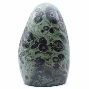 Freeform in kambamba jasper stone