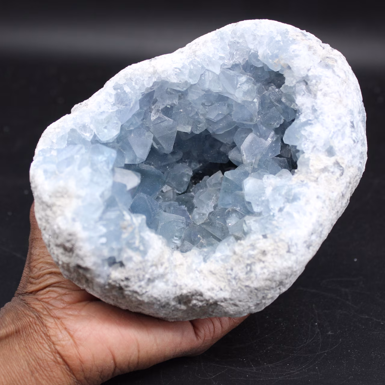 Natural celestite stone