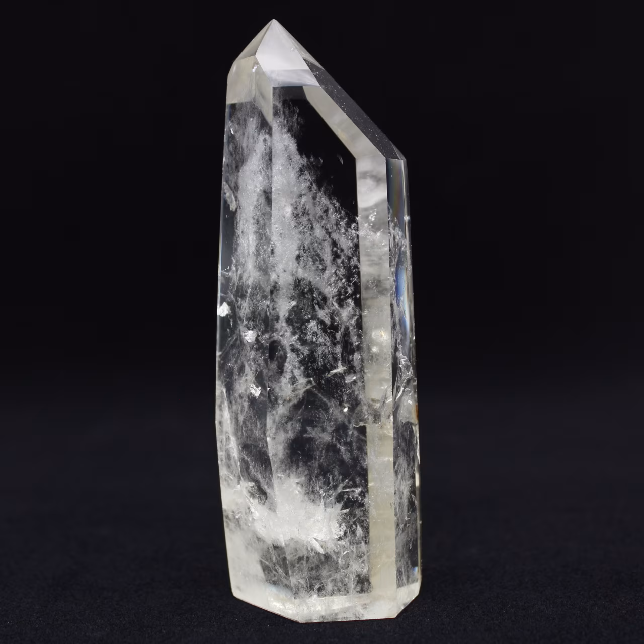 Quartz prism for collection