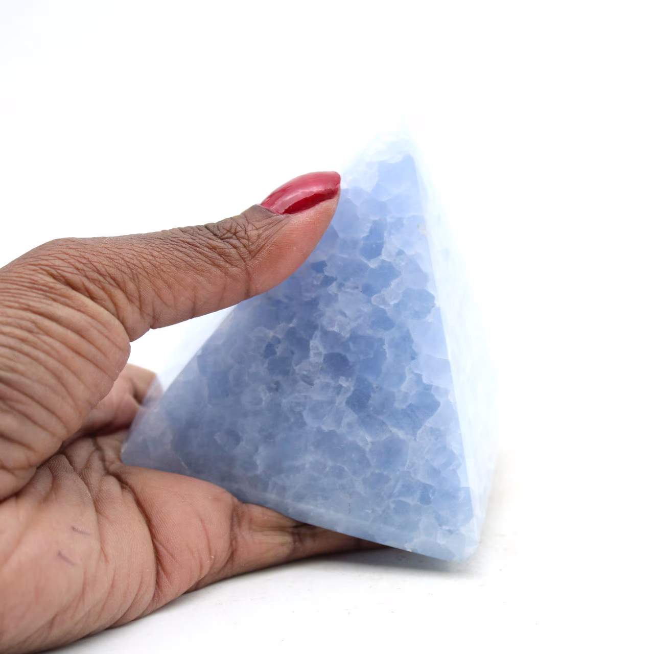 Blaue calcitpyramide