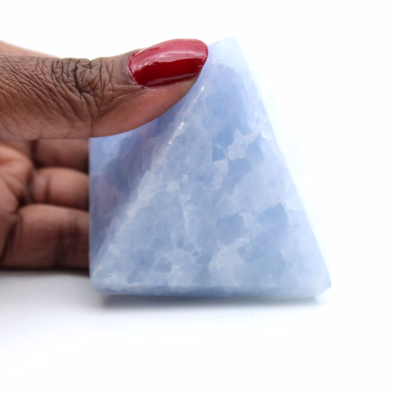Blaue calcitpyramide