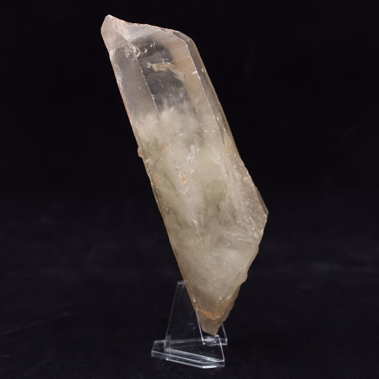 Raw rock crystal