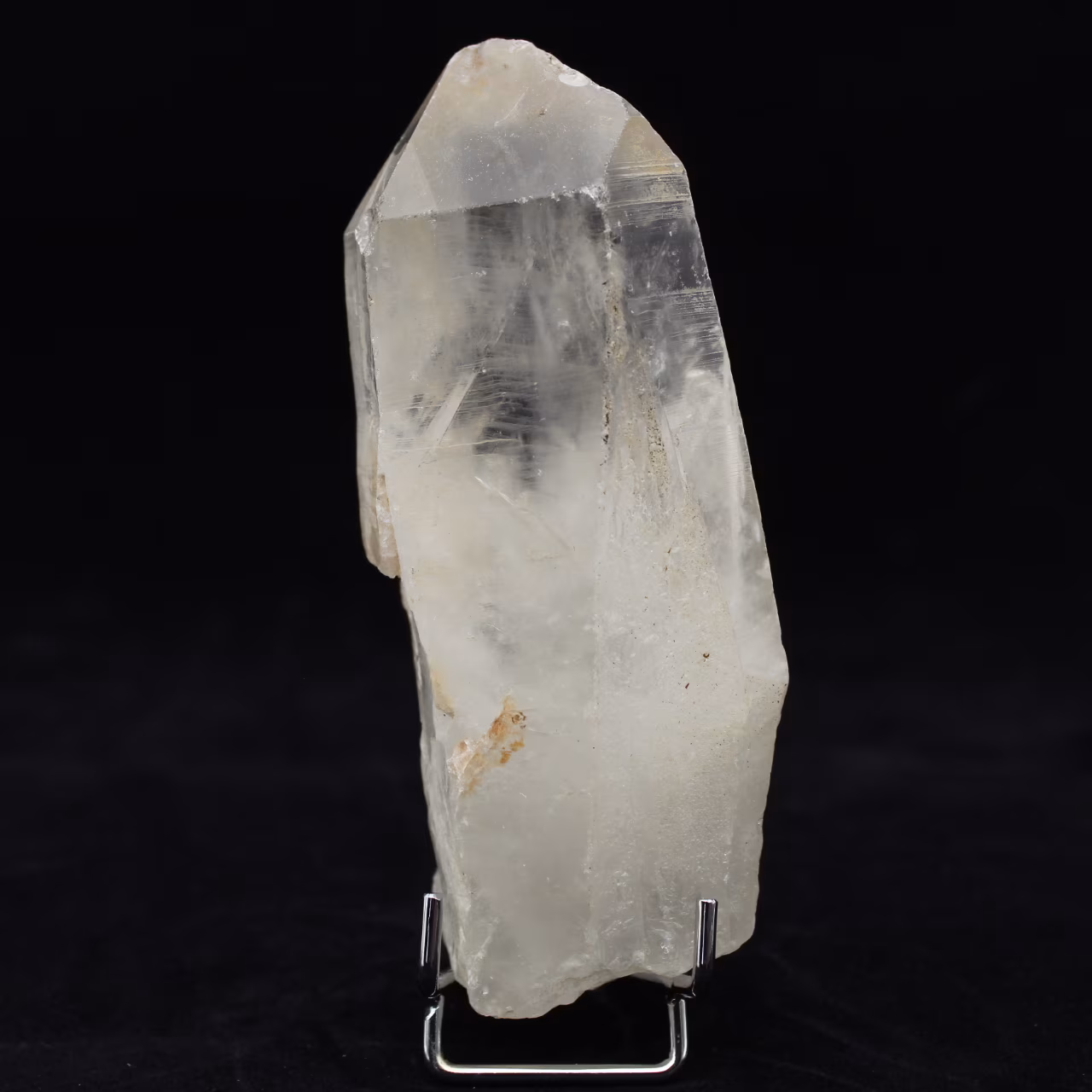 Raw rock crystal