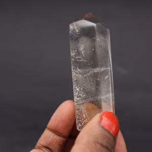 Slightly smoky quartz prism