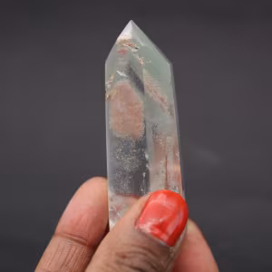 Quartz with chlorite inclusion