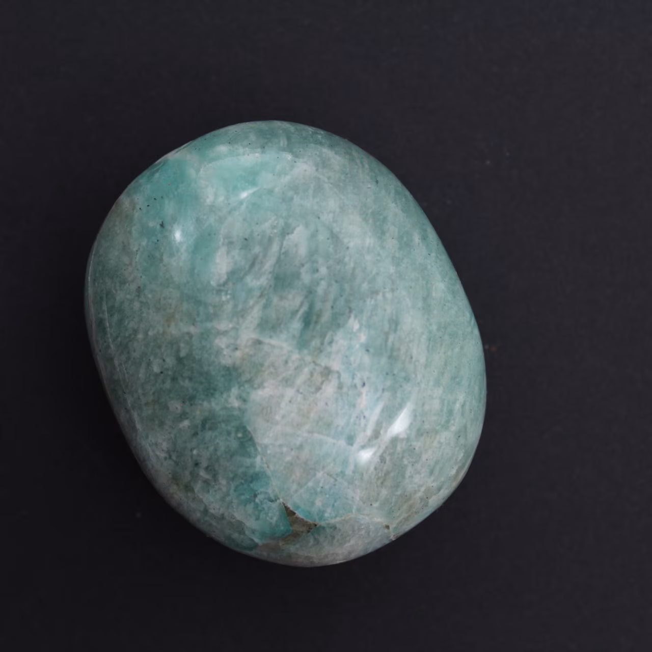 Amazonite pebble