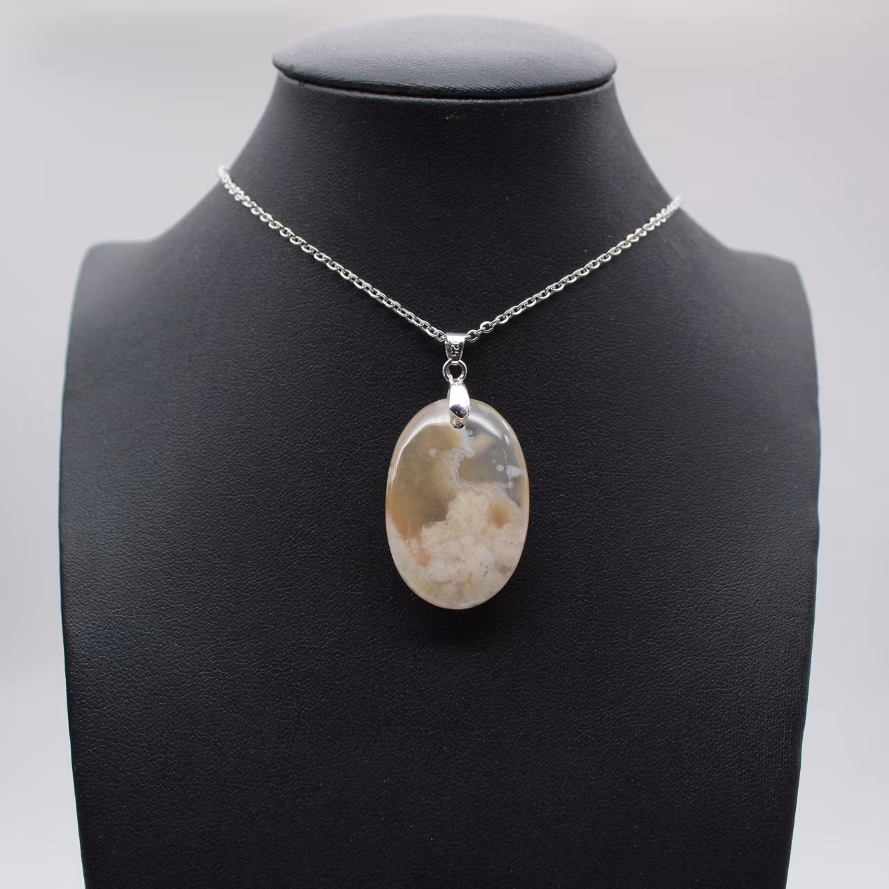 Oval Flower Agate Pendant