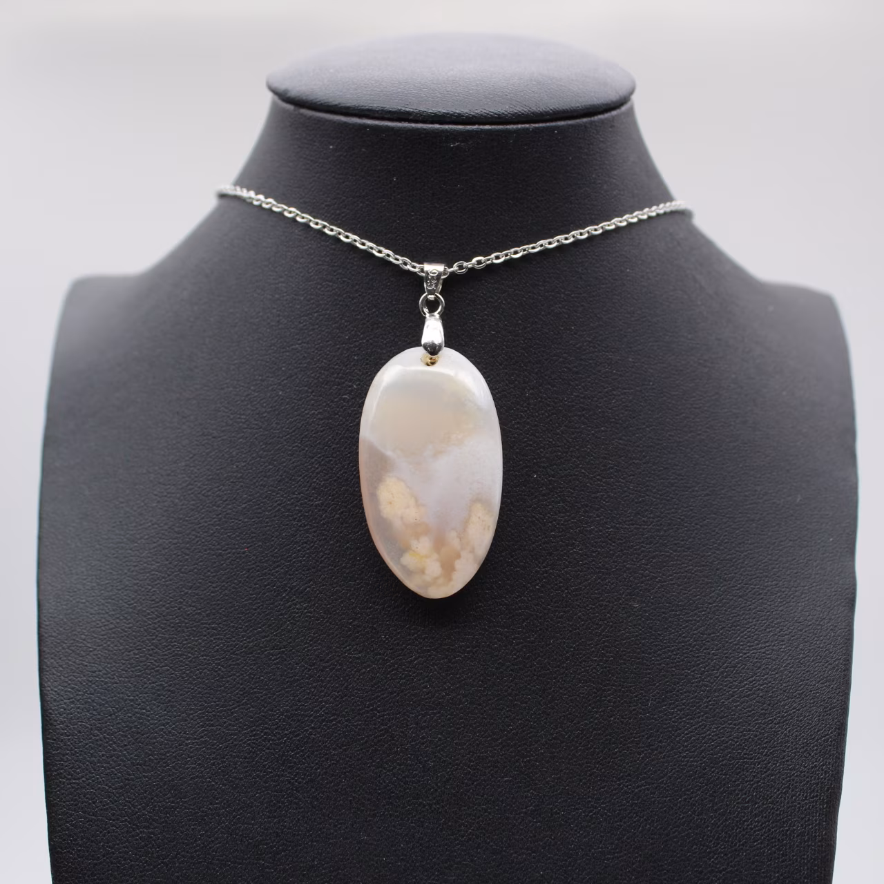 Oval Flower Agate Pendant
