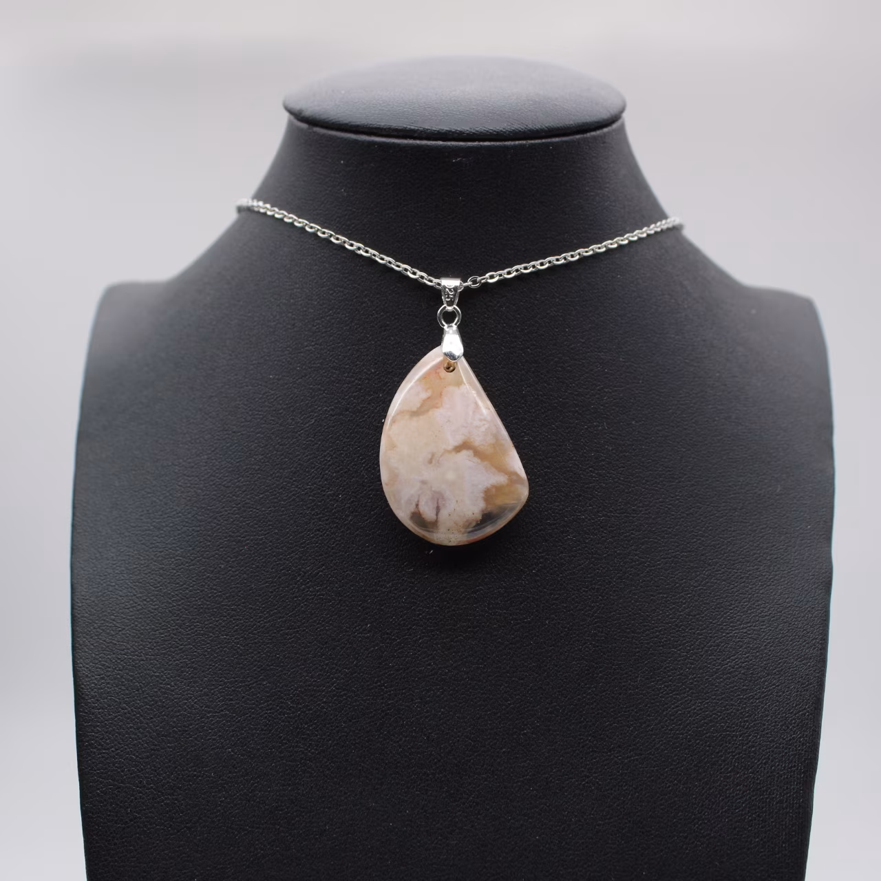 Teardrop Flower Agate Pendant