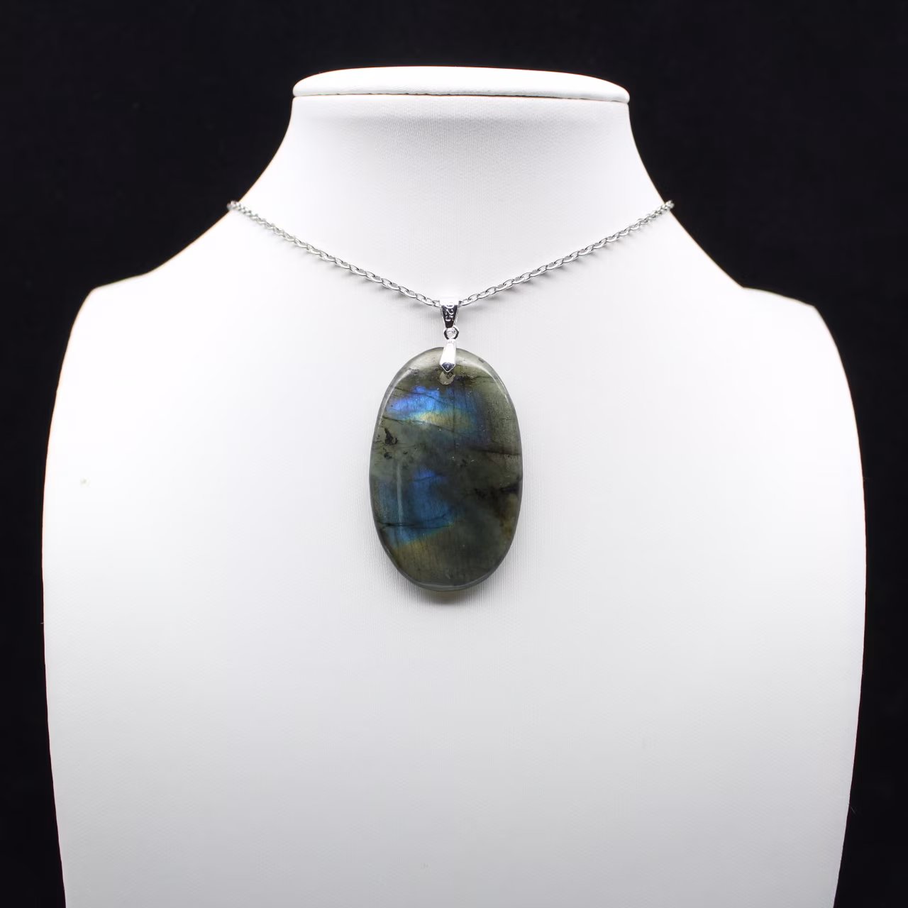 Labradorite Oval Pendant