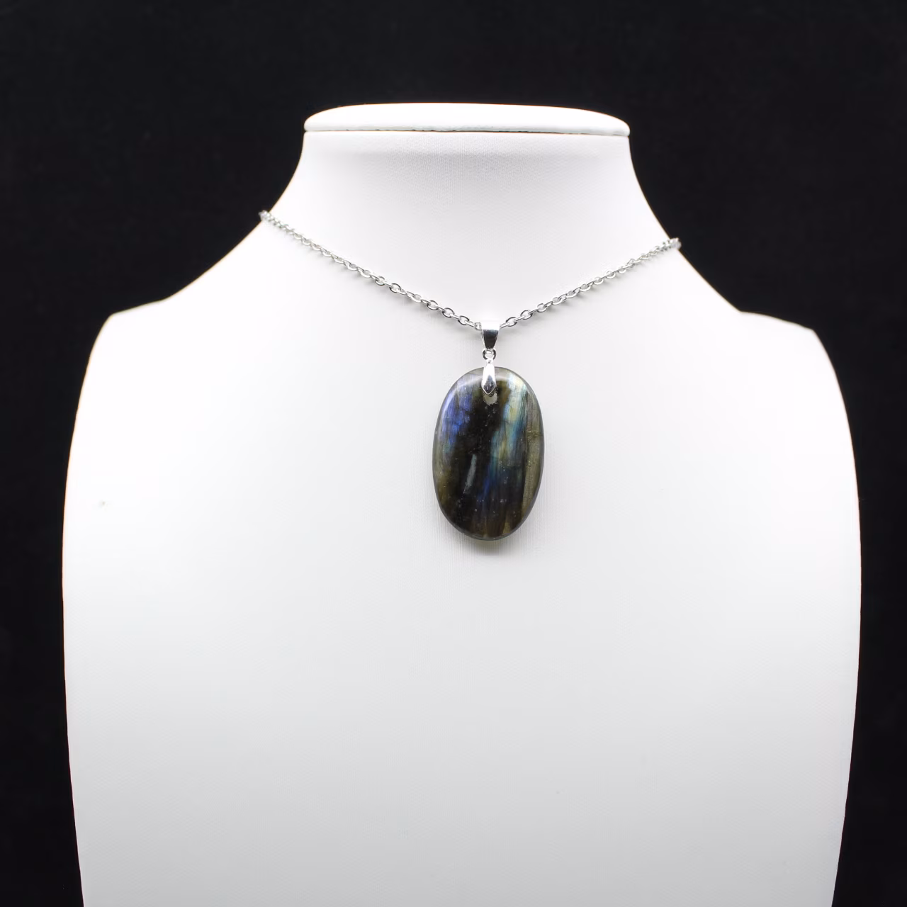 Labradorite Oval Pendant