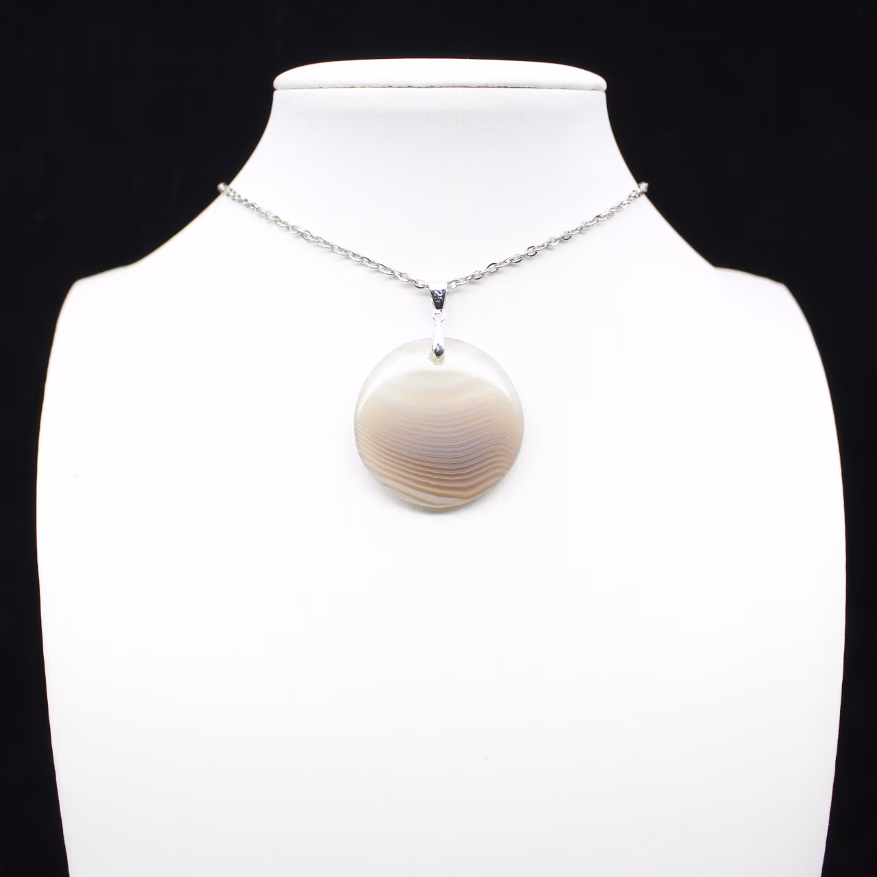 Banded agate pendant