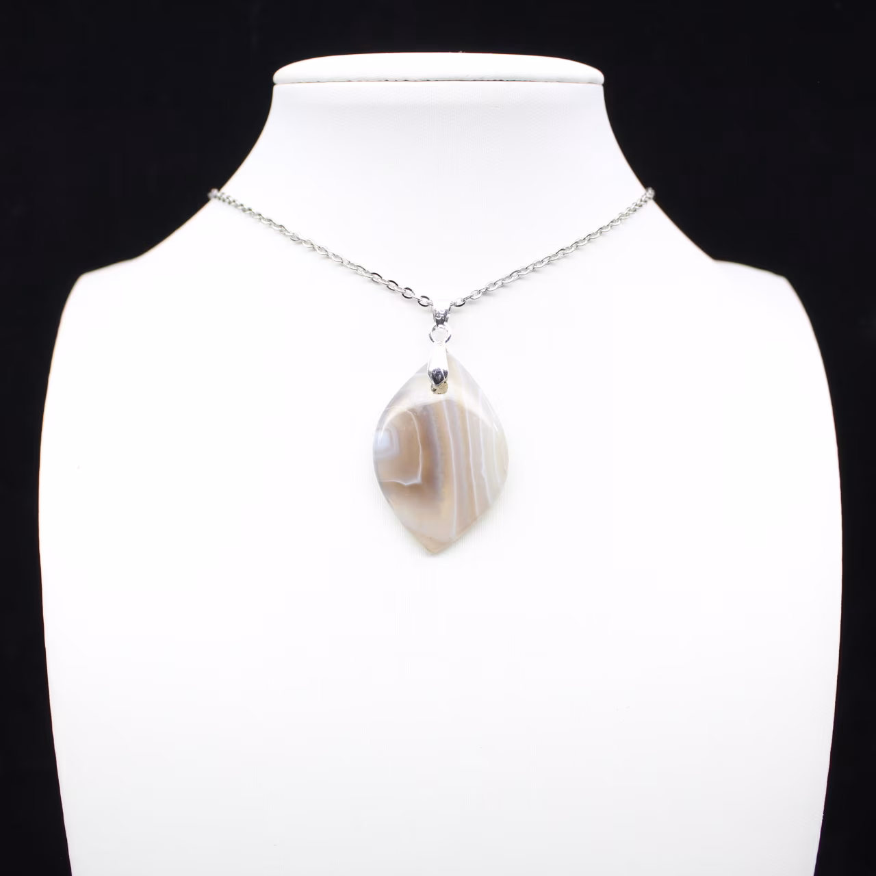Banded agate pendant
