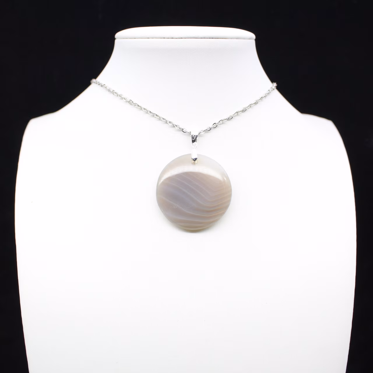 Banded agate pendant