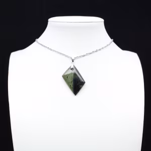 Diamond-shaped Kambamba Jasper pendant