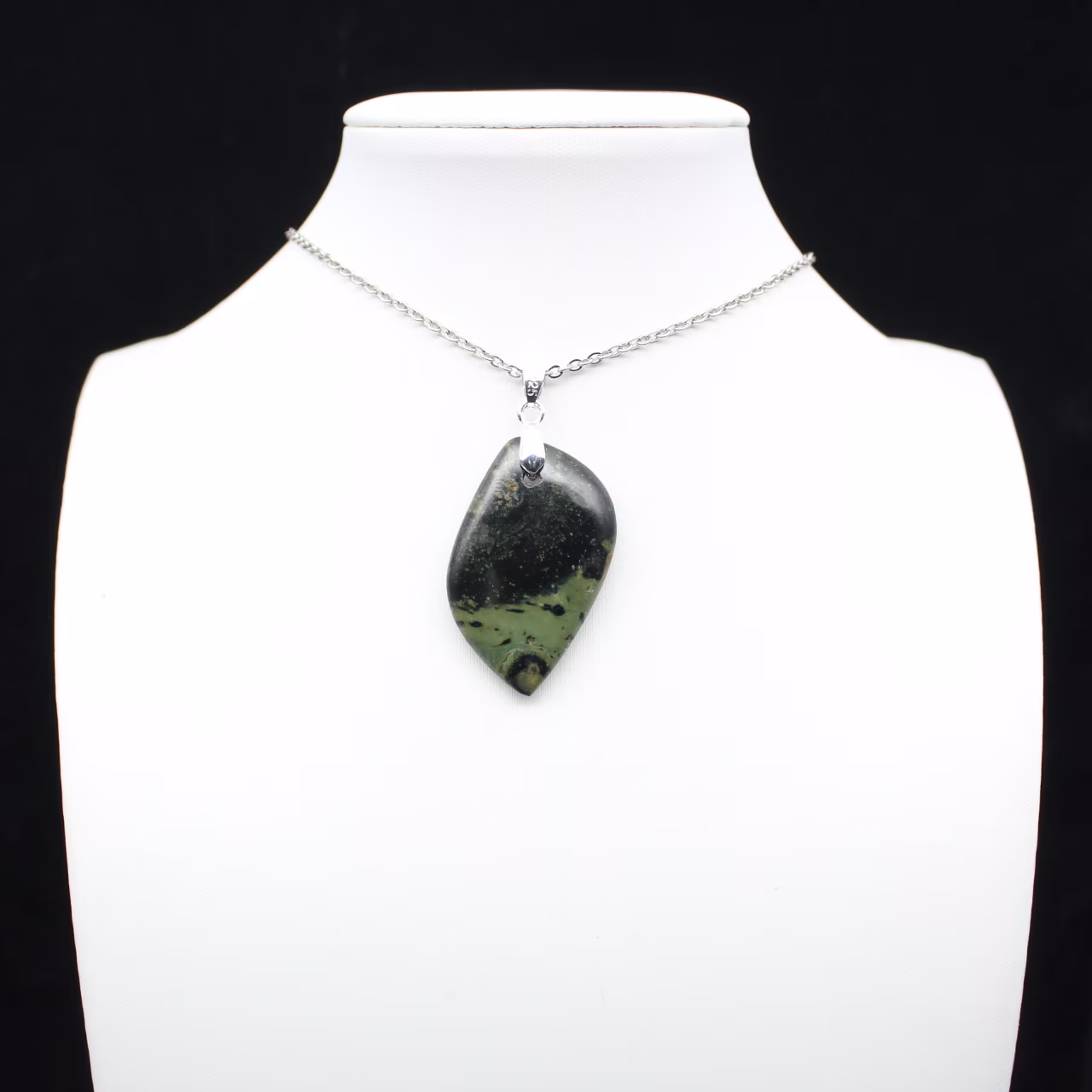 Kambamba Jasper Flame Pendant