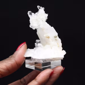 Faden quartz crystal on base
