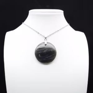 Round labradorite pendant
