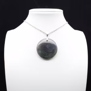Round labradorite pendant