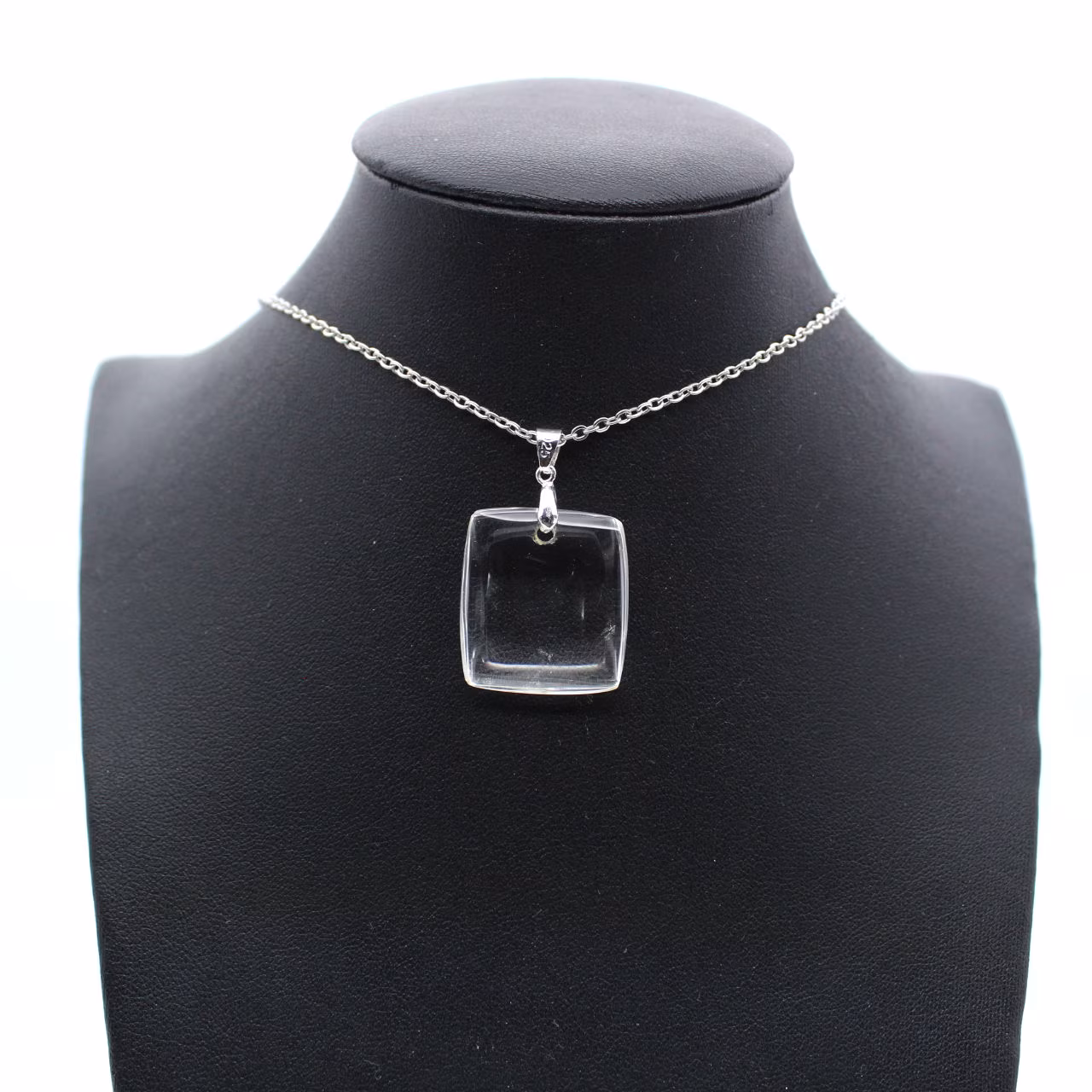 Rock crystal pendant