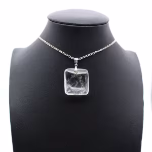 Quartz stone pendant