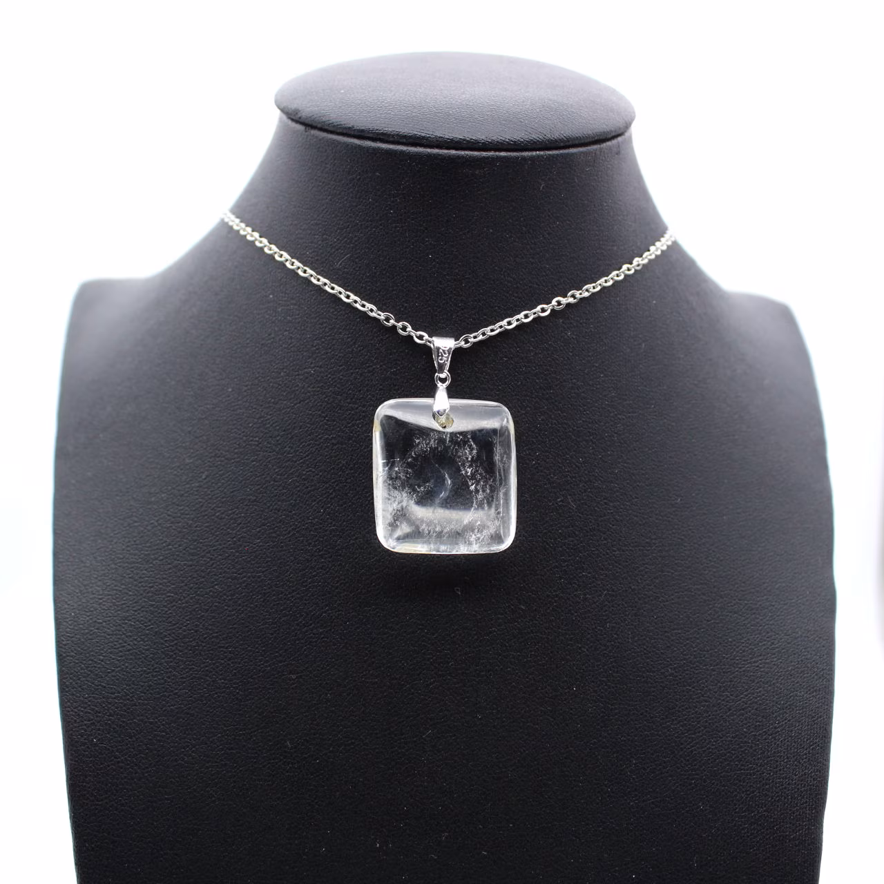 Quartz stone pendant