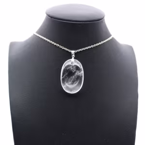 Quartz pendant