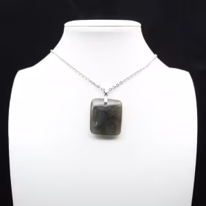 Square pendant in labradorite from Madagascar