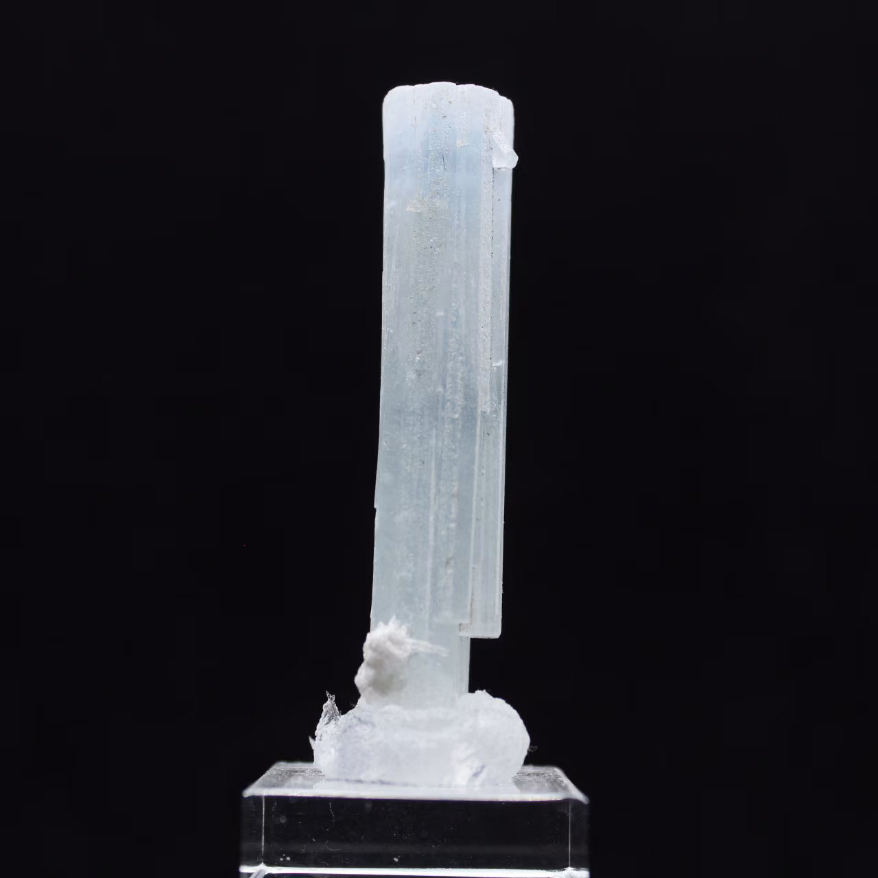 Aquamarine crystal