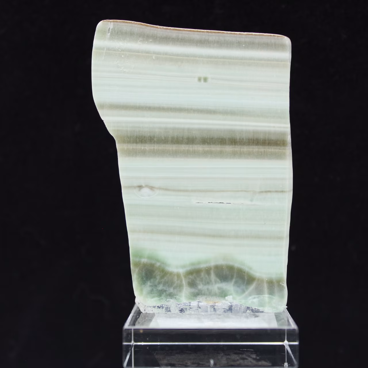 Green Aragonite stone ideal for collection
