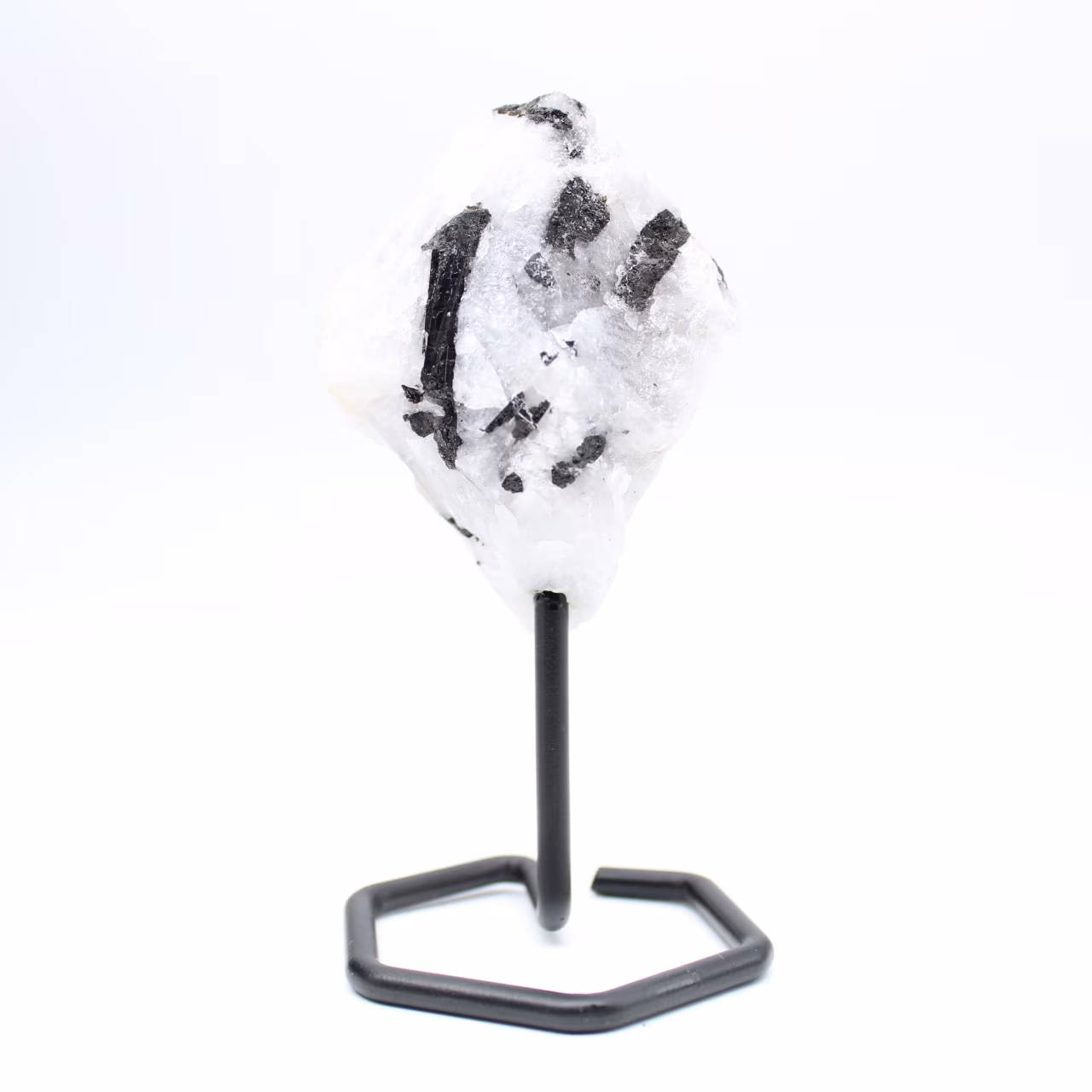  Tourmaline in quartz