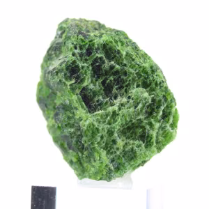 Raw chromediopside on support, green silicate from Finland, 60 g