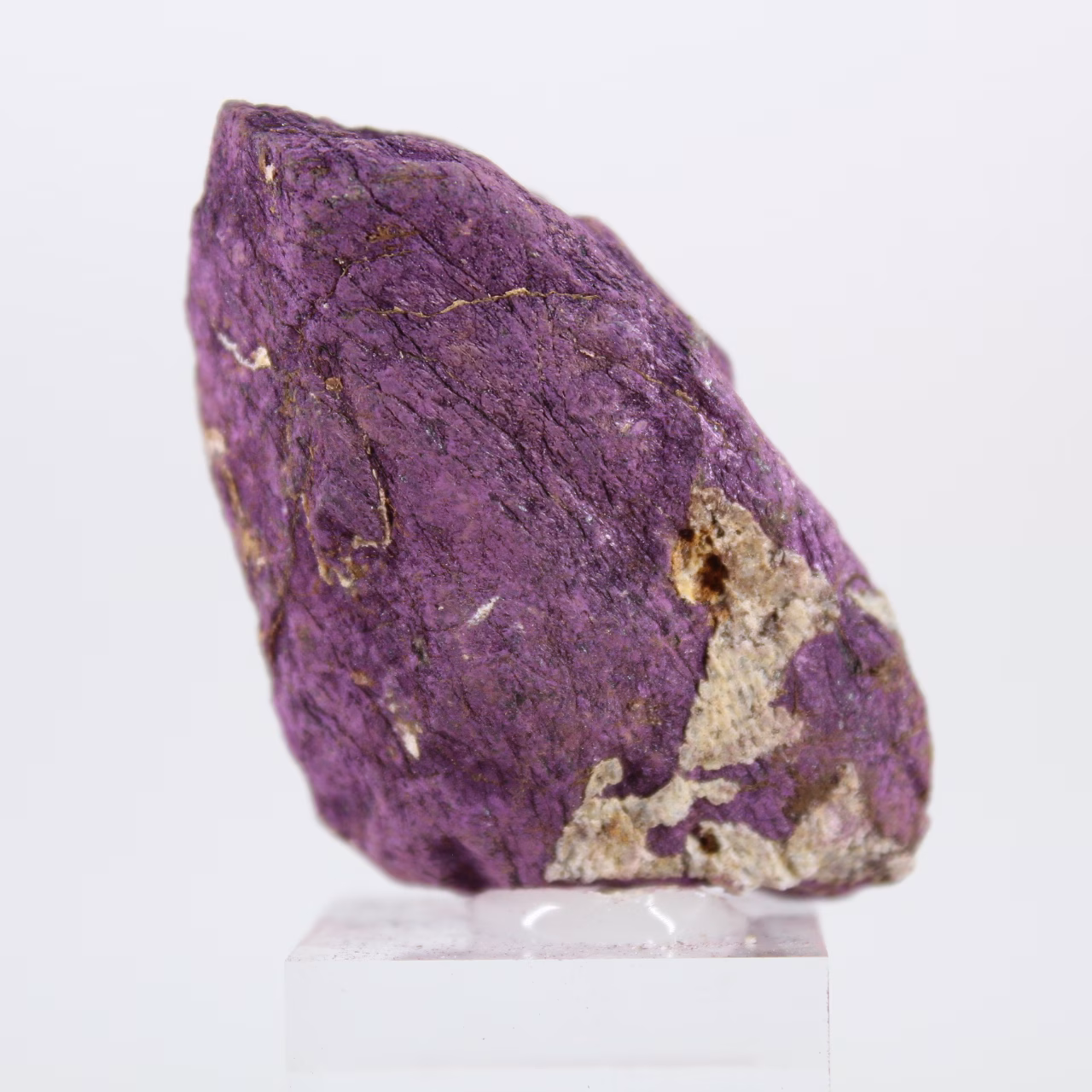 Raw Portuguese Purpurite – Mineralogical specimen on stand