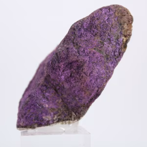 Raw Purpurite from Portugal on stand – Mineralogical collection